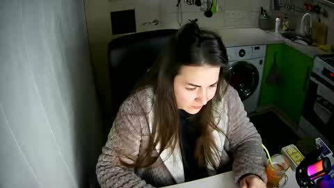 MarinettaQhot online show from 02.24.25