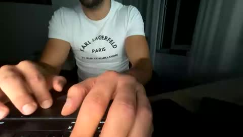 Snapshot of marinmetin chatting on 10.13.25 marinmetin online show from 10.13.25