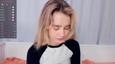 Alivia. online show from 12.15.24