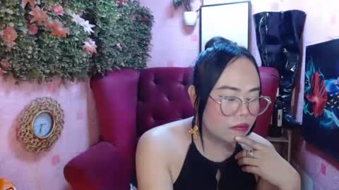 LEAH online show from 10.08.25