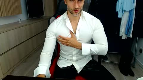 MarisMuscle online show from 09.19.25