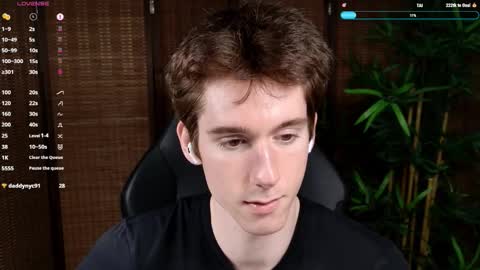 Snapshot of mark327645 chatting on 11.11.25 Mark online show from 11.11.25