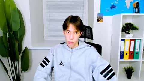 Snapshot of mark_branston chatting on 10.08.25 Mark online show from 10.08.25