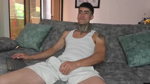 Snapshot of mark_kamper chatting on 12.15.25 mark kamper online show from 12.15.25
