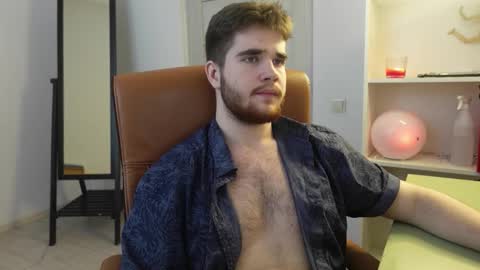 Snapshot of mark_maxim chatting on 10.15.25 MARK MAXIM online show from 10.15.25