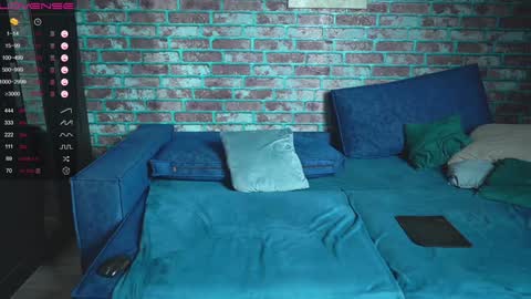 Mark online show from 01.04.25