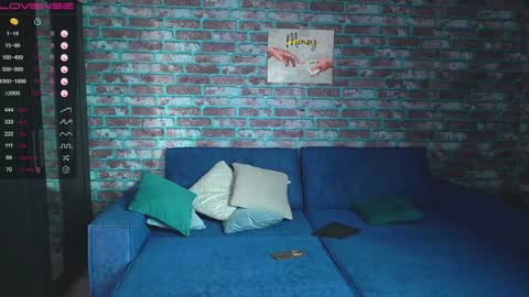 Mark online show from 02.06.25