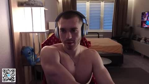 Mark online show from 11.04.25