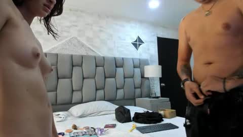 Snapshot of markandphilip chatting on 10.01.25 markandphilip online show from 10.01.25