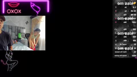 Snapshot of markandphilip chatting on 10.17.25 markandphilip online show from 10.17.25