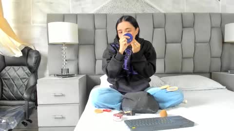 Snapshot of markandphilip chatting on 10.25.25 markandphilip online show from 10.25.25