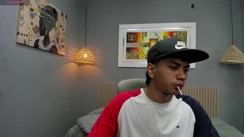 Snapshot of markbowie chatting on 10.10.25 markbowie online show from 10.10.25