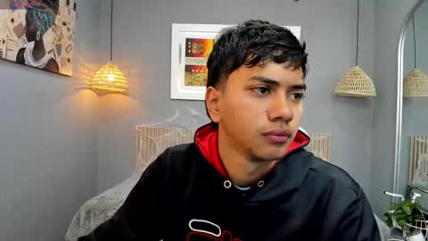 Snapshot of markbowie chatting on 10.11.25 markbowie online show from 10.11.25