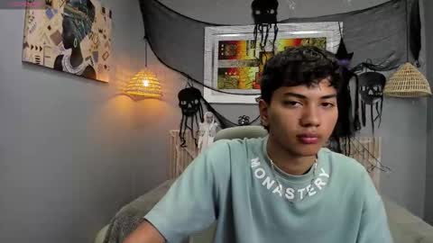 Snapshot of markbowie chatting on 10.24.25 markbowie online show from 10.24.25