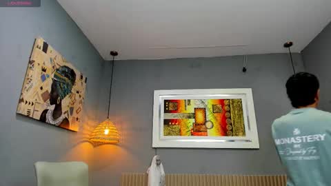 Snapshot of markbowie chatting on 11.06.25 markbowie online show from 11.06.25