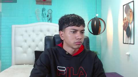 Snapshot of markbowie chatting on 11.09.25 markbowie online show from 11.09.25