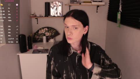 Mark online show from 01.06.25