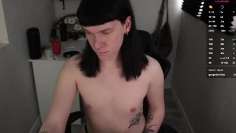 Mark online show from 03.04.25