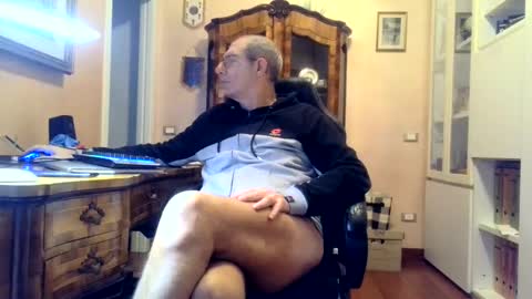 markmarkmark00 online show from 12.19.24