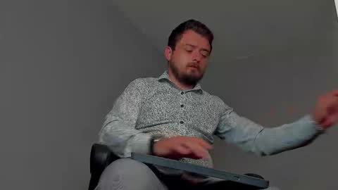 Snapshot of markwaynescr chatting on 11.04.25 MARK online show from 11.04.25