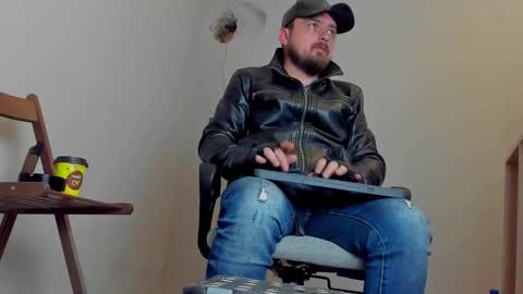 Snapshot of markwaynescr chatting on 11.19.25 MARK online show from 11.19.25