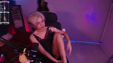 Snapshot of marlena3312 chatting on 10.28.25 Marlena online show from 10.28.25