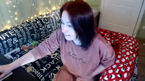 Snapshot of marlenelue chatting on 02.09.25 MarleneLue online show from 02.09.25