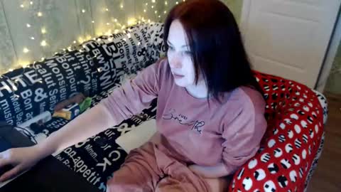 Snapshot of marlenelue chatting on 02.15.25 MarleneLue online show from 02.15.25