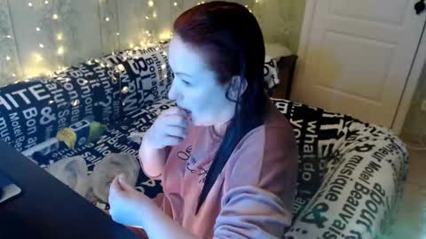 Snapshot of marlenelue chatting on 03.10.25 MarleneLue online show from 03.10.25