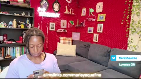 Snapshot of marleymadness9 chatting on 09.22.25 MarleyAquafina online show from 09.22.25