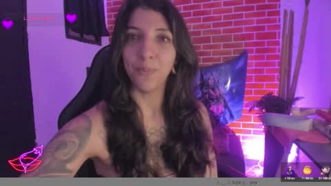 Snapshot of marllena chatting on 10.18.25 mar online show from 10.18.25