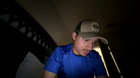 Snapshot of marlonnolascotabora15 chatting on 04.22.26 marlonnolascotabora15 online show from 04.22.26