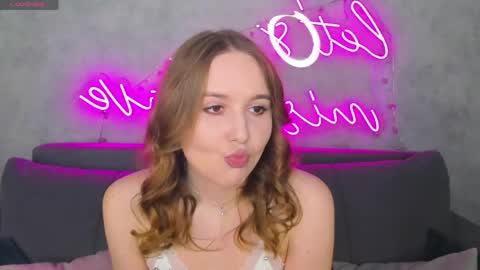 Snapshot of marlyn_owen chatting on 06.05.26 Emmaa online show from 06.05.26