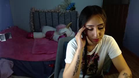 Snapshot of maroval2 chatting on 02.27.25 maroval online show from 02.27.25