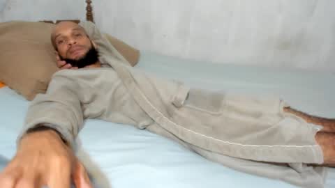 MAX online show from 02.04.25