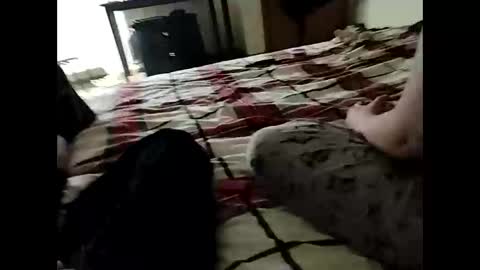 Snapshot of marriedcouple929 chatting on 11.19.25 marriedcouple929 online show from 11.19.25