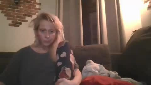 Snapshot of marrygorund chatting on 02.03.25 MaryGoRound online show from 02.03.25