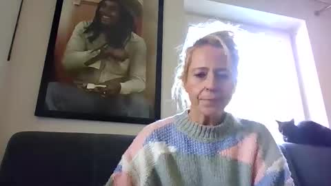 Snapshot of marrygorund chatting on 10.20.25 MaryGoRound online show from 10.20.25