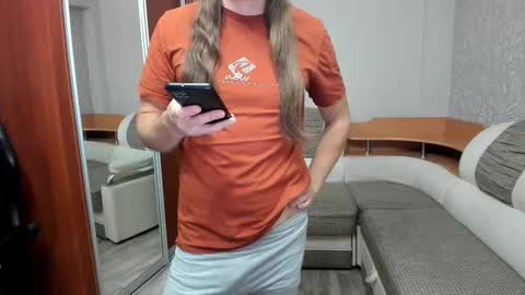 Snapshot of marryplz chatting on 10.01.25 Alan online show from 10.01.25