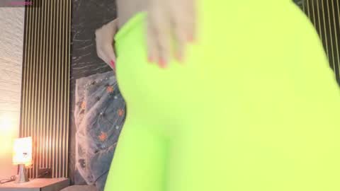 Snapshot of marscarlett chatting on 10.13.25 marscarlett online show from 10.13.25