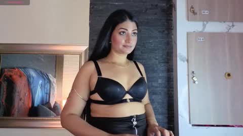 Snapshot of marscarlett chatting on 10.15.25 marscarlett online show from 10.15.25