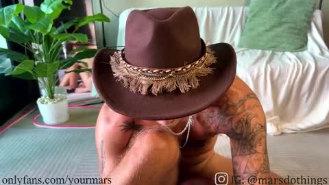 Snapshot of marsloveyou chatting on 10.14.25 marsloveyou online show from 10.14.25