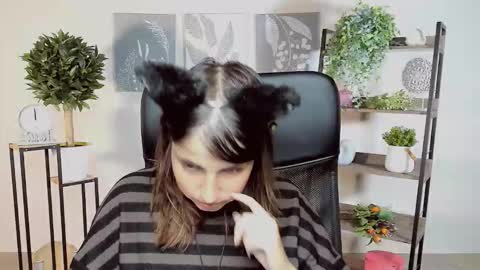 martaedams online show from 10.15.25