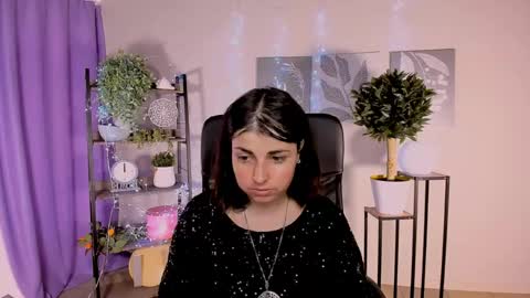 Snapshot of martaedams chatting on 05.27.26 martaedams online show from 05.27.26