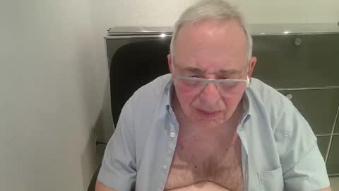 Snapshot of martin_1947 chatting on 04.09.26 martin_1947 online show from 04.09.26