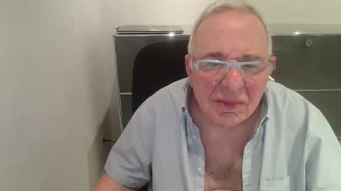Snapshot of martin_1947 chatting on 04.10.26 martin_1947 online show from 04.10.26