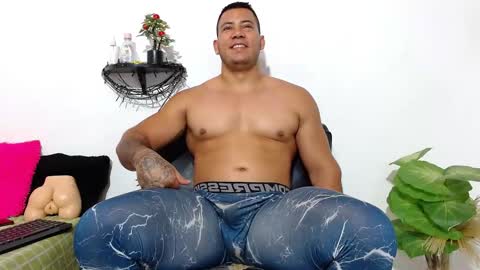 Snapshot of martin_fiit chatting on 11.09.25 Martin instagrammartinfiit online show from 11.09.25