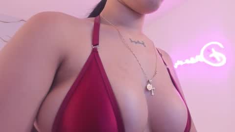 Snapshot of martina_gomezgomez chatting on 02.06.26 online show from 02.06.26