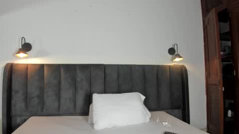 Laura online show from 03.26.26