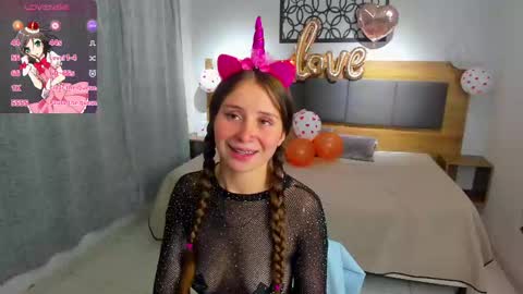 Snapshot of martina_lujann chatting on 09.09.25 M A R T I N A online show from 09.09.25